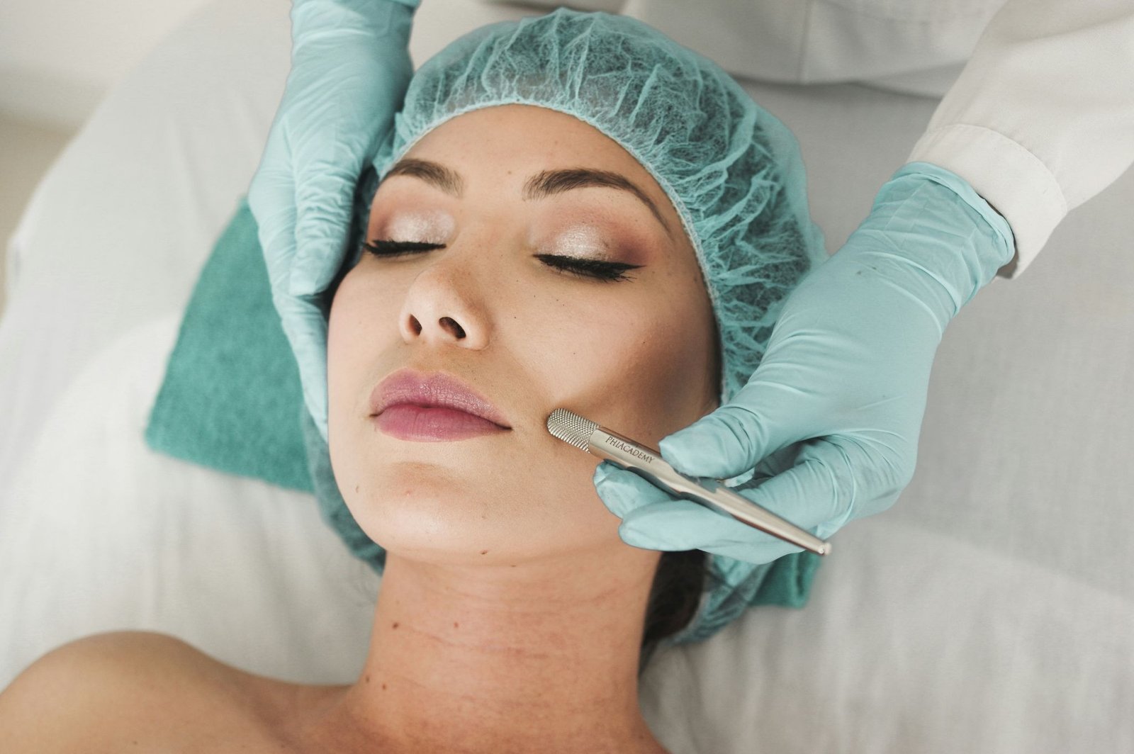 Skin Boosters in London: What They Do and Who Should Be Injecting Them
